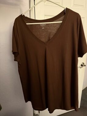 torrid Brown V-Neck Short Sleeve Tee